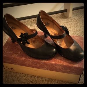 Black Mary Jane low heels